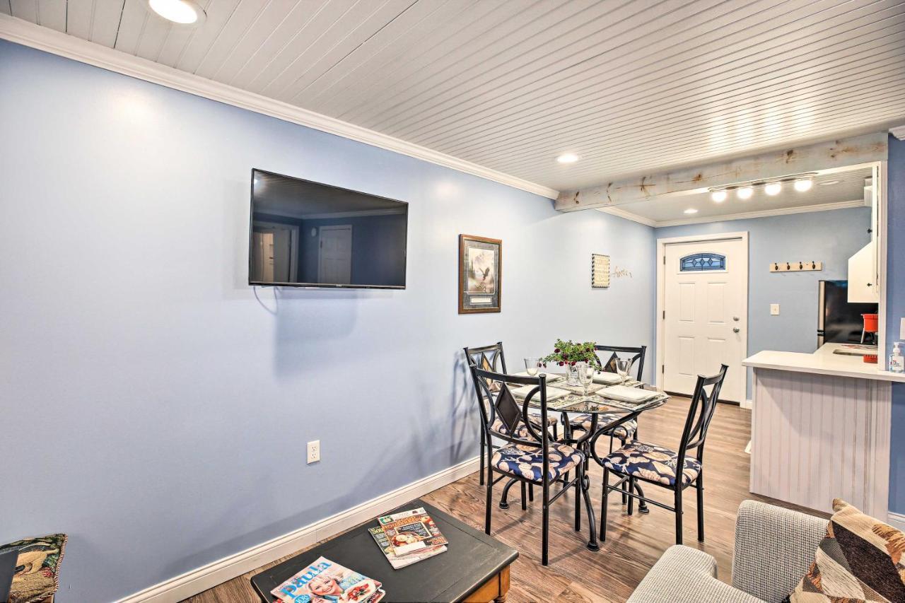 Updated Williamstown Apartment With Kitchen! Kültér fotó