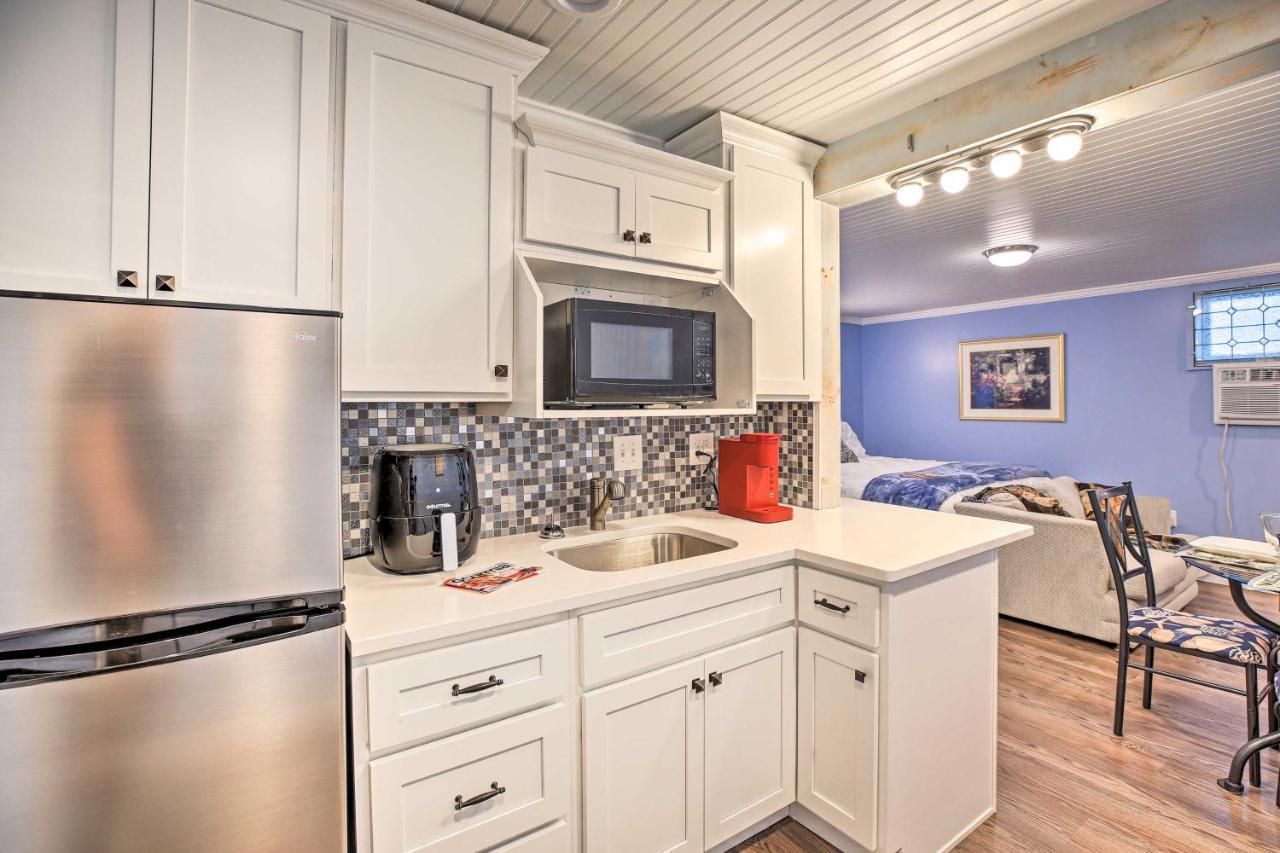 Updated Williamstown Apartment With Kitchen! Kültér fotó