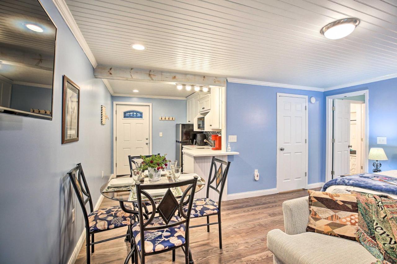 Updated Williamstown Apartment With Kitchen! Kültér fotó