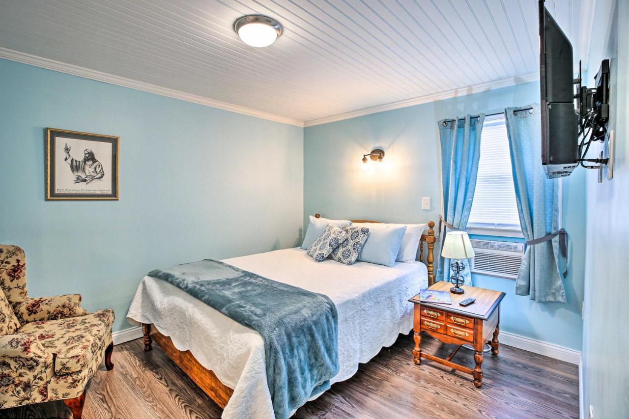 Updated Williamstown Apartment With Kitchen! Kültér fotó