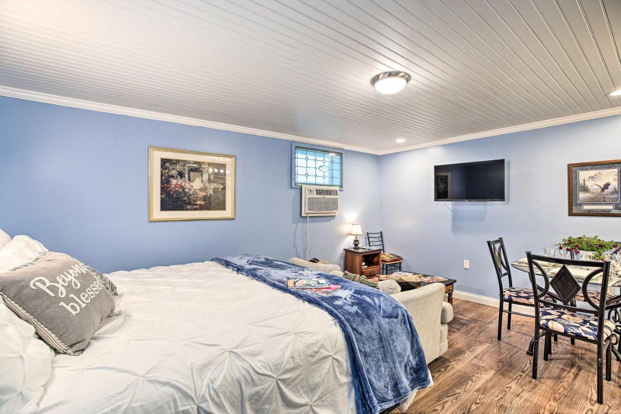 Updated Williamstown Apartment With Kitchen! Kültér fotó